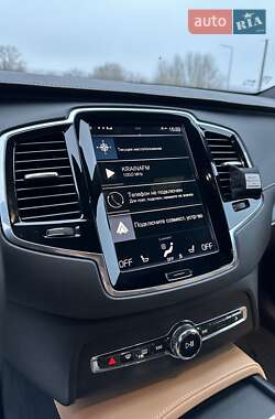 Позашляховик / Кросовер Volvo XC90 2019 в 