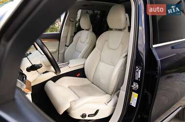 Внедорожник / Кроссовер Volvo XC90 2017 в 