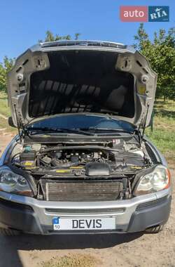 Внедорожник / Кроссовер Volvo XC90 2003 в 