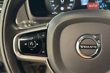 Внедорожник / Кроссовер Volvo XC90 2019 в 
