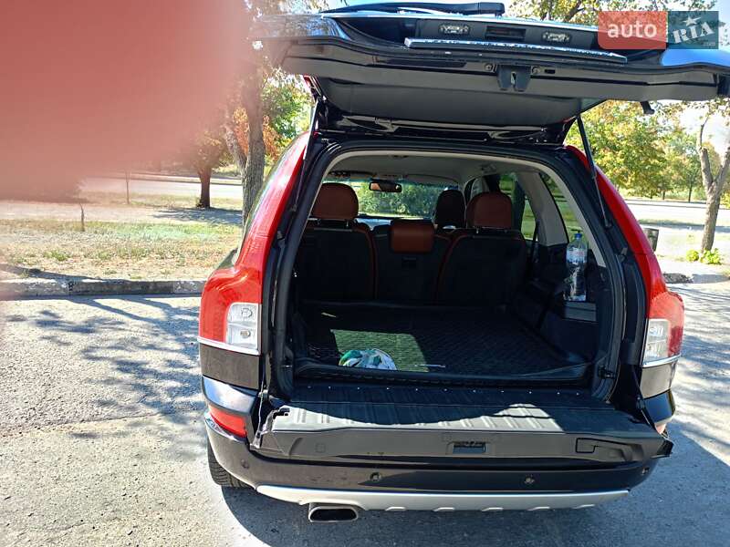 Позашляховик / Кросовер Volvo XC90 2013 в Запоріжжі