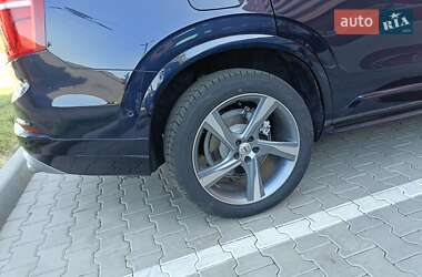 Позашляховик / Кросовер Volvo XC90 2019 в 
