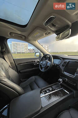 Внедорожник / Кроссовер Volvo XC90 2019 в 