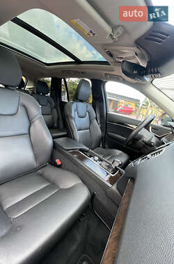 Внедорожник / Кроссовер Volvo XC90 2019 в 
