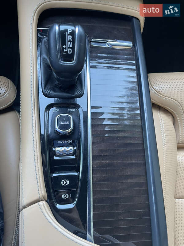 Внедорожник / Кроссовер Volvo XC90 2016 в Днепре фото 38 Внедорожник / Кроссовер Volvo XC90 2016 в Днепре