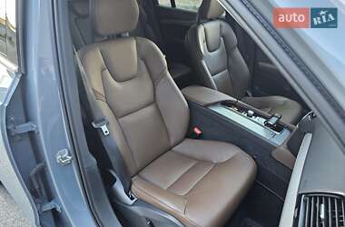 Внедорожник / Кроссовер Volvo XC90 2019 в 