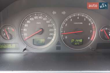Внедорожник / Кроссовер Volvo XC90 2004 в Киеве