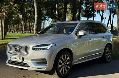 Позашляховик / Кросовер Volvo XC90 2019 в  фото 21 Позашляховик / Кросовер Volvo XC90 2019 в