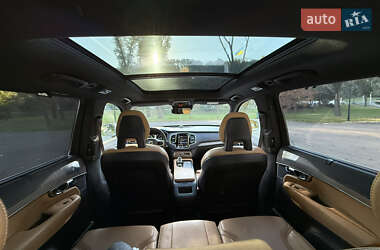 Позашляховик / Кросовер Volvo XC90 2019 в  фото 74 Позашляховик / Кросовер Volvo XC90 2019 в