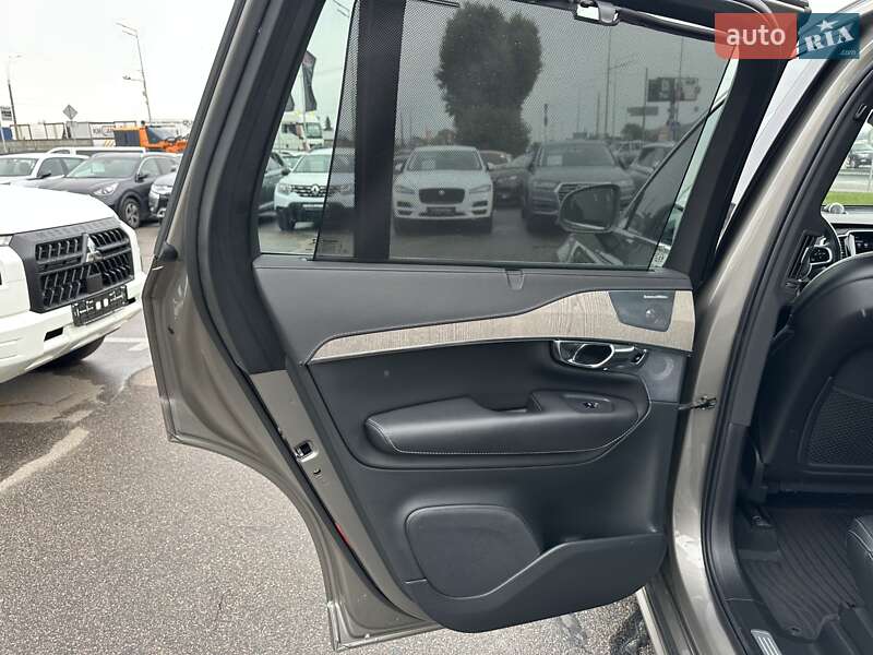 Внедорожник / Кроссовер Volvo XC90 2021 в Киеве