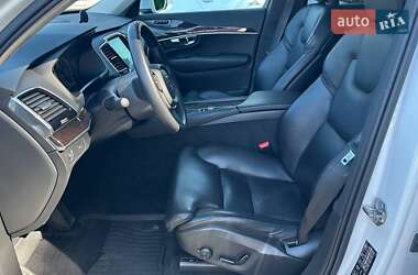 Позашляховик / Кросовер Volvo XC90 2019 в 