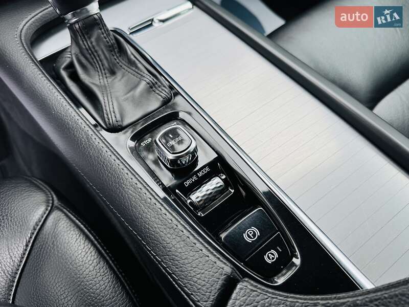 Позашляховик / Кросовер Volvo XC90 2015 в Києві фото 86 Позашляховик / Кросовер Volvo XC90 2015 в Києві