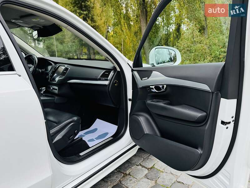 Позашляховик / Кросовер Volvo XC90 2015 в Києві фото 116 Позашляховик / Кросовер Volvo XC90 2015 в Києві