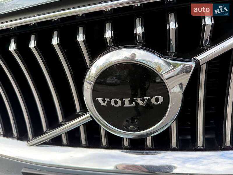 Внедорожник / Кроссовер Volvo XC90 2020 в Полтаве