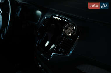 Позашляховик / Кросовер Volvo XC90 2020 в 