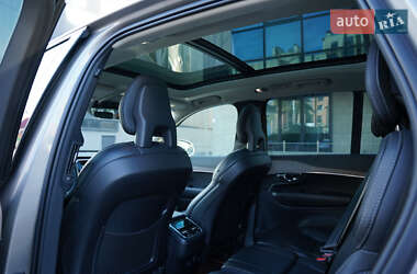 Позашляховик / Кросовер Volvo XC90 2020 в 