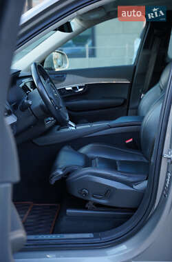Позашляховик / Кросовер Volvo XC90 2020 в 
