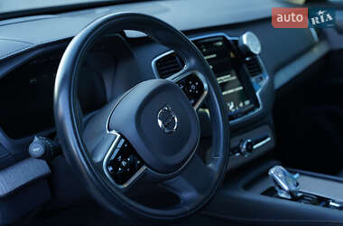 Позашляховик / Кросовер Volvo XC90 2020 в 