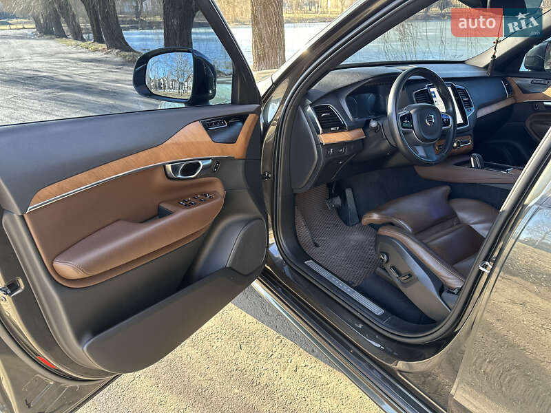 Внедорожник / Кроссовер Volvo XC90 2021 в Ровно