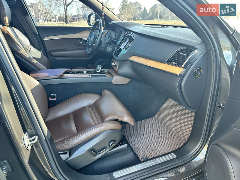 Внедорожник / Кроссовер Volvo XC90 2021 в Ровно