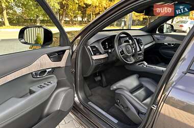 Внедорожник / Кроссовер Volvo XC90 2022 в 