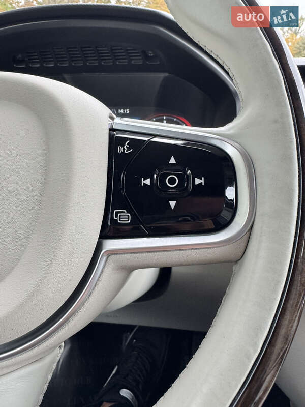 Внедорожник / Кроссовер Volvo XC90 2016 в Киеве фото 44 Внедорожник / Кроссовер Volvo XC90 2016 в Киеве