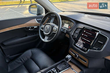 Внедорожник / Кроссовер Volvo XC90 2022 в 