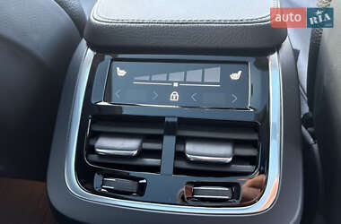 Внедорожник / Кроссовер Volvo XC90 2022 в 