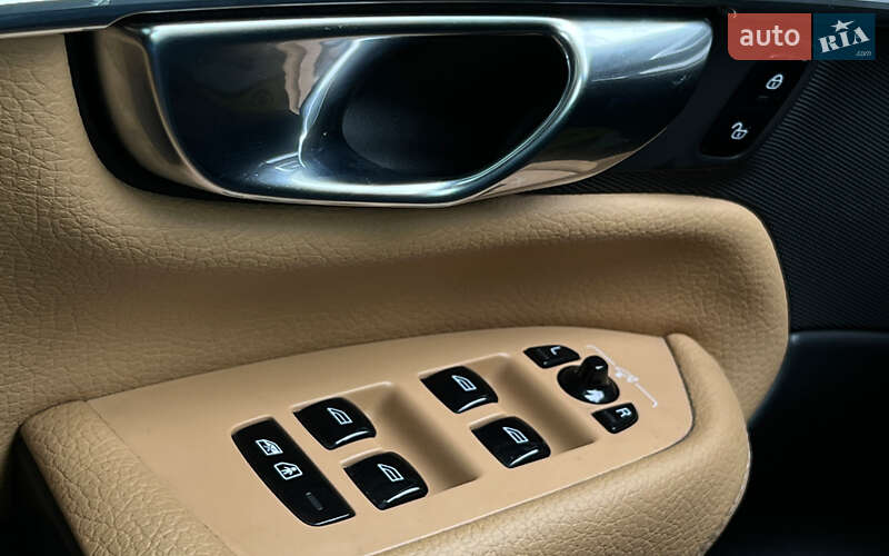 Внедорожник / Кроссовер Volvo XC90 2017 в Львове фото 21 Внедорожник / Кроссовер Volvo XC90 2017 в Львове