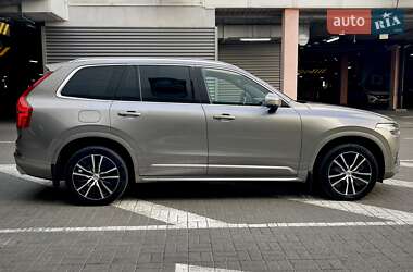 Позашляховик / Кросовер Volvo XC90 2020 в  фото 16 Позашляховик / Кросовер Volvo XC90 2020 в