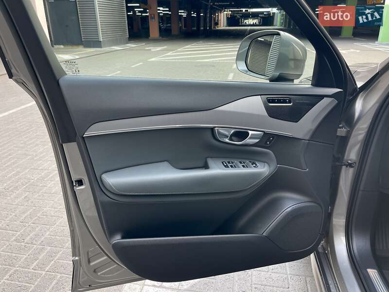 Внедорожник / Кроссовер Volvo XC90 2020 в Киеве
