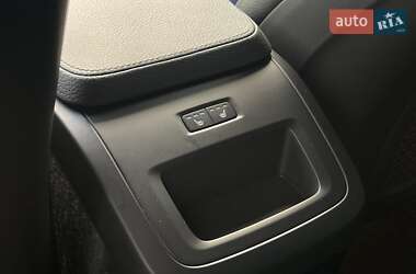 Позашляховик / Кросовер Volvo XC90 2020 в  фото 47 Позашляховик / Кросовер Volvo XC90 2020 в
