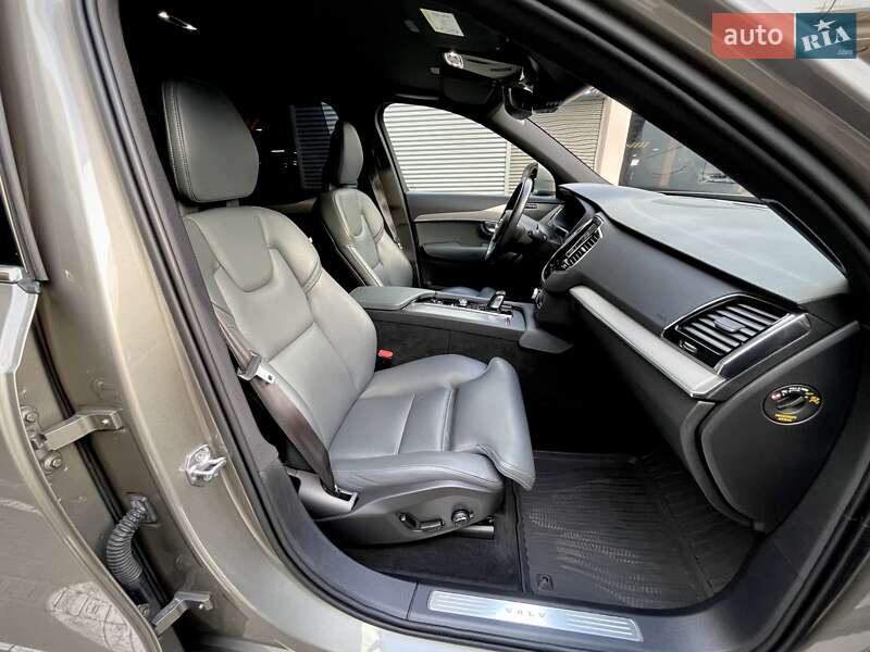 Внедорожник / Кроссовер Volvo XC90 2020 в Киеве
