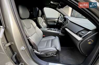 Позашляховик / Кросовер Volvo XC90 2020 в  фото 53 Позашляховик / Кросовер Volvo XC90 2020 в