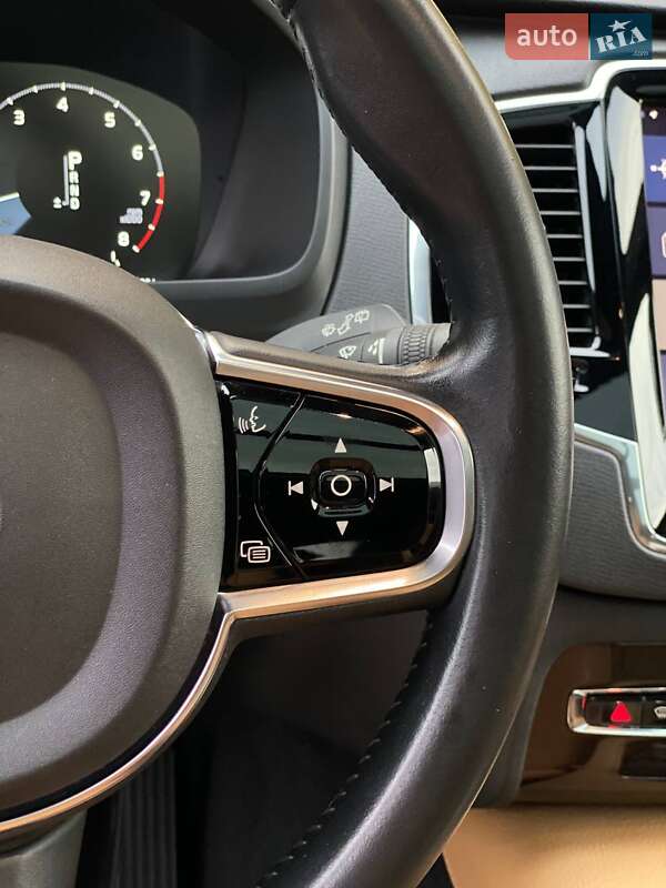 Внедорожник / Кроссовер Volvo XC90 2015 в Киеве