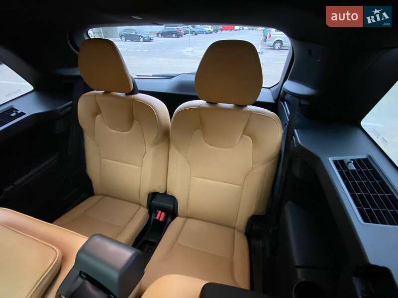 Внедорожник / Кроссовер Volvo XC90 2015 в Киеве
