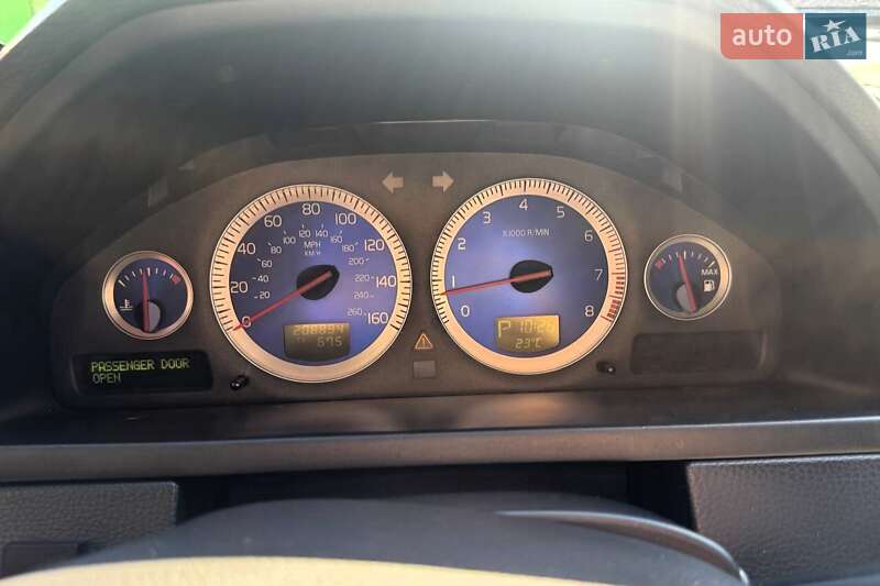 Внедорожник / Кроссовер Volvo XC90 2006 в Киеве фото 18 Внедорожник / Кроссовер Volvo XC90 2006 в Киеве