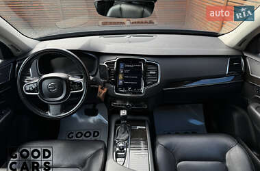 Внедорожник / Кроссовер Volvo XC90 2017 в 