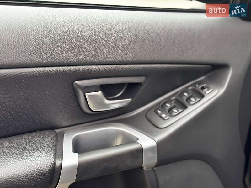 Внедорожник / Кроссовер Volvo XC90 2011 в Ивано-Франковске фото 42 Внедорожник / Кроссовер Volvo XC90 2011 в Ивано-Франковске