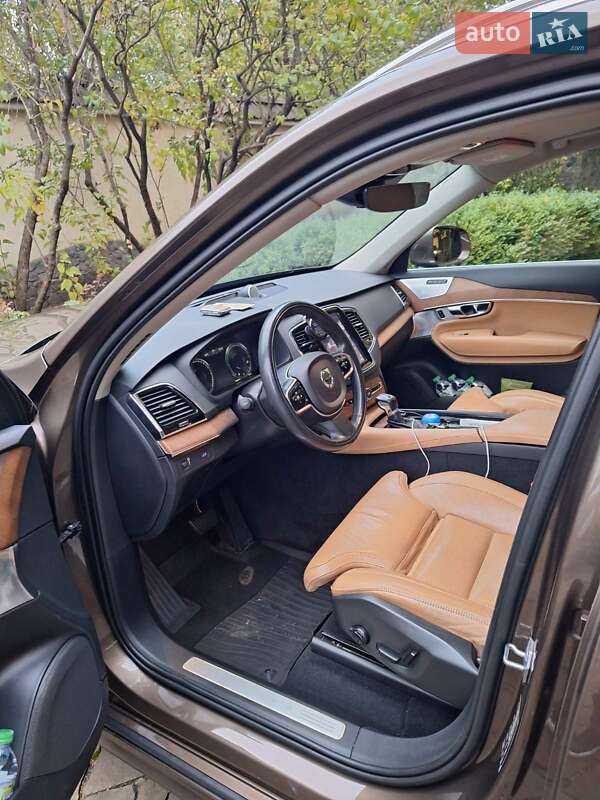 Внедорожник / Кроссовер Volvo XC90 2015 в Днепре фото 5 Внедорожник / Кроссовер Volvo XC90 2015 в Днепре