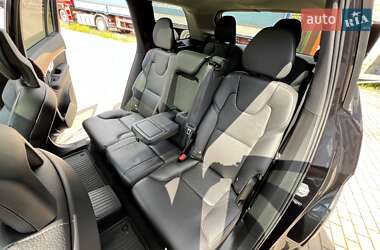 Позашляховик / Кросовер Volvo XC90 2021 в  фото 39 Позашляховик / Кросовер Volvo XC90 2021 в
