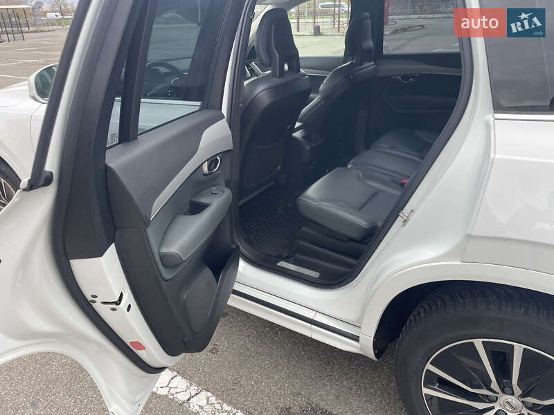 Внедорожник / Кроссовер Volvo XC90 2019 в Киеве фото 11 Внедорожник / Кроссовер Volvo XC90 2019 в Киеве