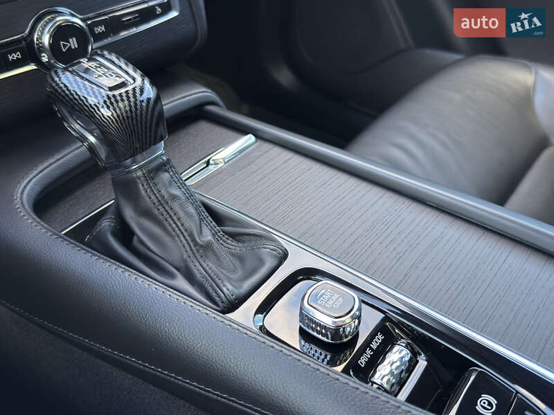 Внедорожник / Кроссовер Volvo XC90 2019 в Черновцах фото 27 Внедорожник / Кроссовер Volvo XC90 2019 в Черновцах