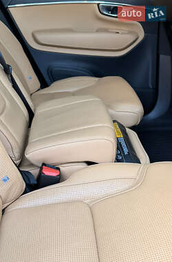 Внедорожник / Кроссовер Volvo XC90 2020 в 