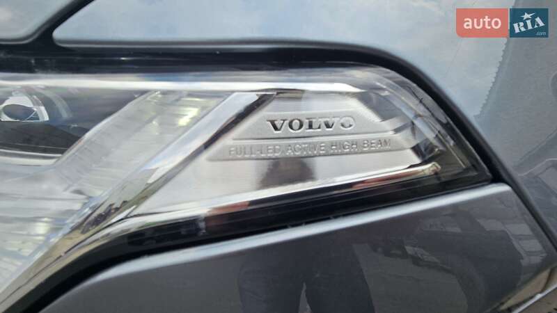 Внедорожник / Кроссовер Volvo XC90 2020 в Киеве