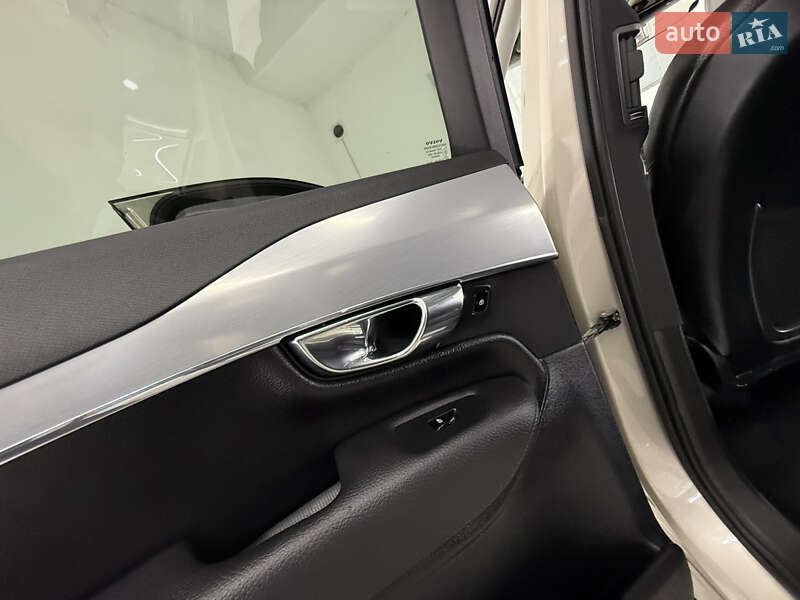 Внедорожник / Кроссовер Volvo XC90 2015 в Трускавце фото 42 Внедорожник / Кроссовер Volvo XC90 2015 в Трускавце