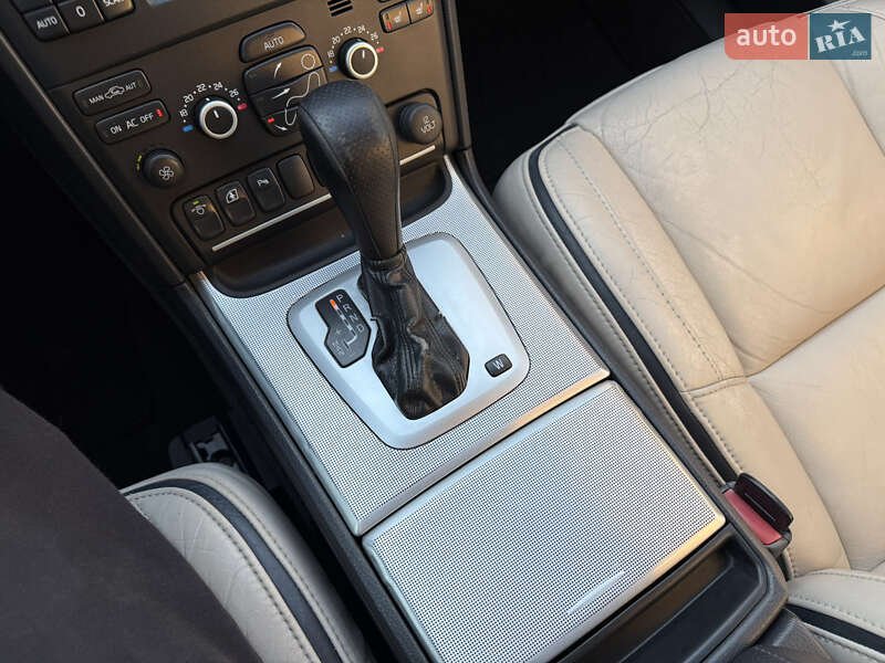 Внедорожник / Кроссовер Volvo XC90 2010 в Тернополе фото 32 Внедорожник / Кроссовер Volvo XC90 2010 в Тернополе