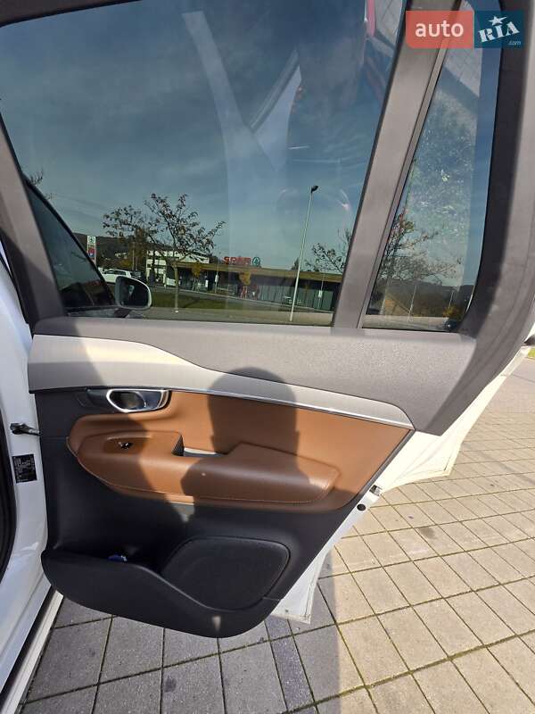 Позашляховик / Кросовер Volvo XC90 2019 в Києві фото 32 Позашляховик / Кросовер Volvo XC90 2019 в Києві