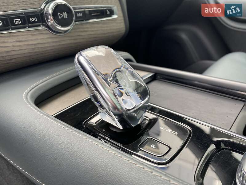 Внедорожник / Кроссовер Volvo XC90 2021 в Киеве фото 33 Внедорожник / Кроссовер Volvo XC90 2021 в Киеве