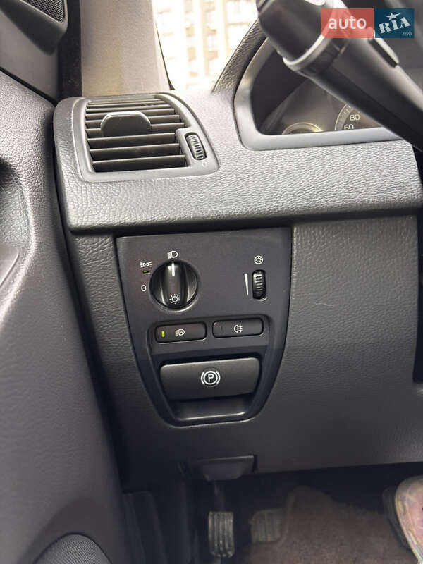 Внедорожник / Кроссовер Volvo XC90 2012 в Ивано-Франковске фото 26 Внедорожник / Кроссовер Volvo XC90 2012 в Ивано-Франковске